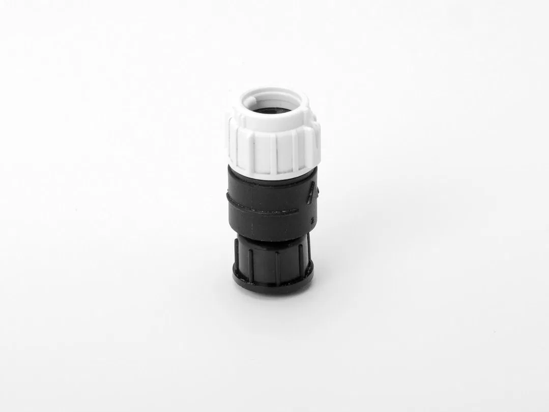 A06082 – RAYMARINE Marine Network Adapter, SeaTalkng Male To Devicenet Female Adaptor